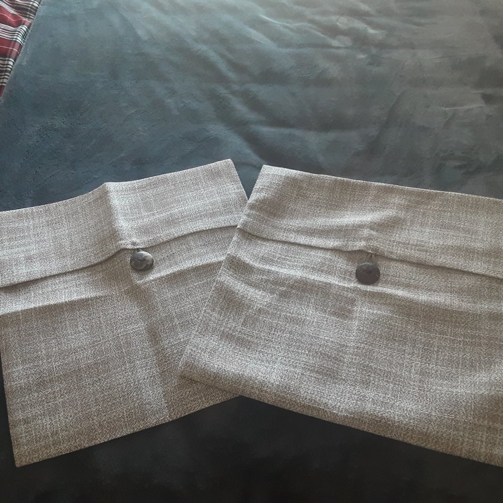 "Phantoscope" Throw Pillowcase Covers. Set Of 2. Beige